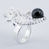 Sterling Silver Seahorse Ring with Pearl - Tahitian - side view