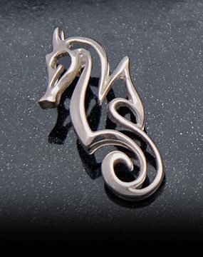 sterling silver seahorse pendant